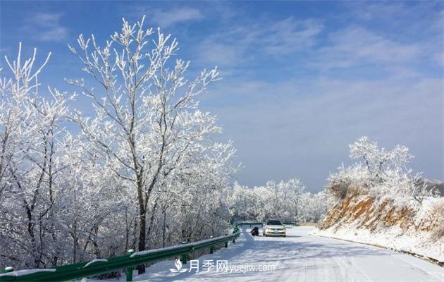 湖北襄陽(yáng)保康：高山霧凇美如畫(圖2)